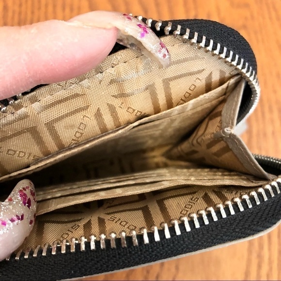 NWT Lodis Gray, Multipocket. See Through Outer ID Pocket, Leather Wristlet - Picture 4 of 6